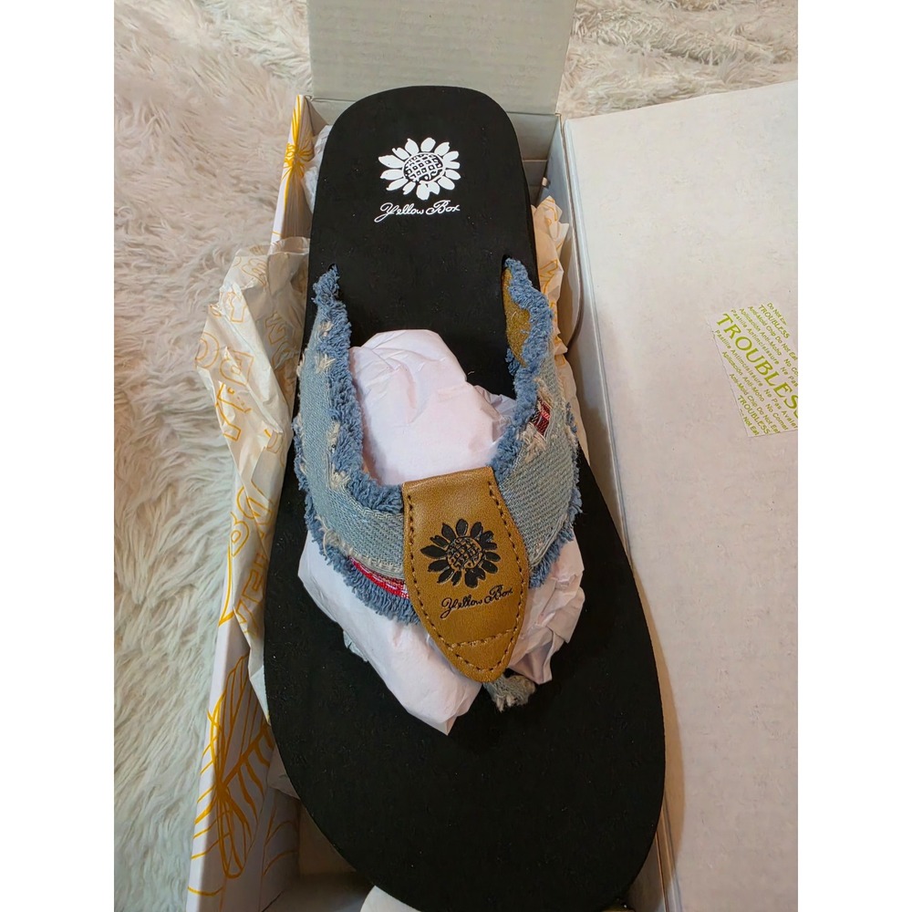 Yellow Box Faris Denim Flip Flop Sandals Lt Blue Womens 9.5 49413-W095B NIB